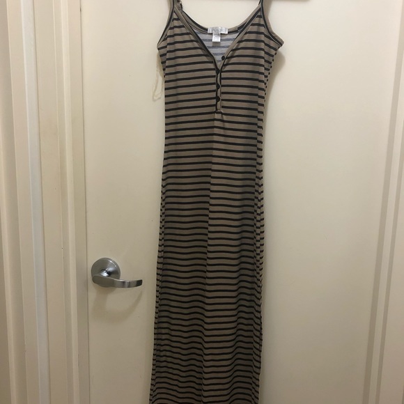 Clothes - Picture 6 of 16